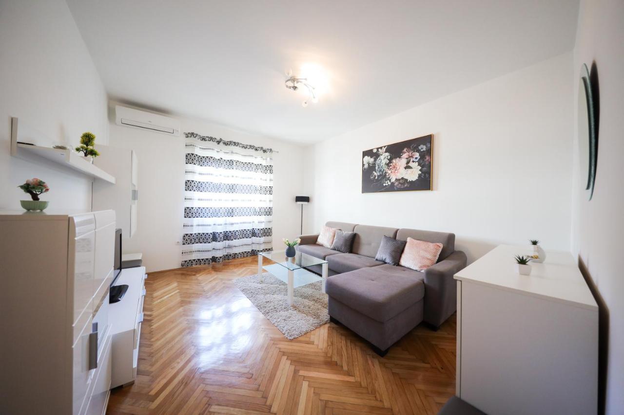 Apartament Zara city center Zewnętrze zdjęcie