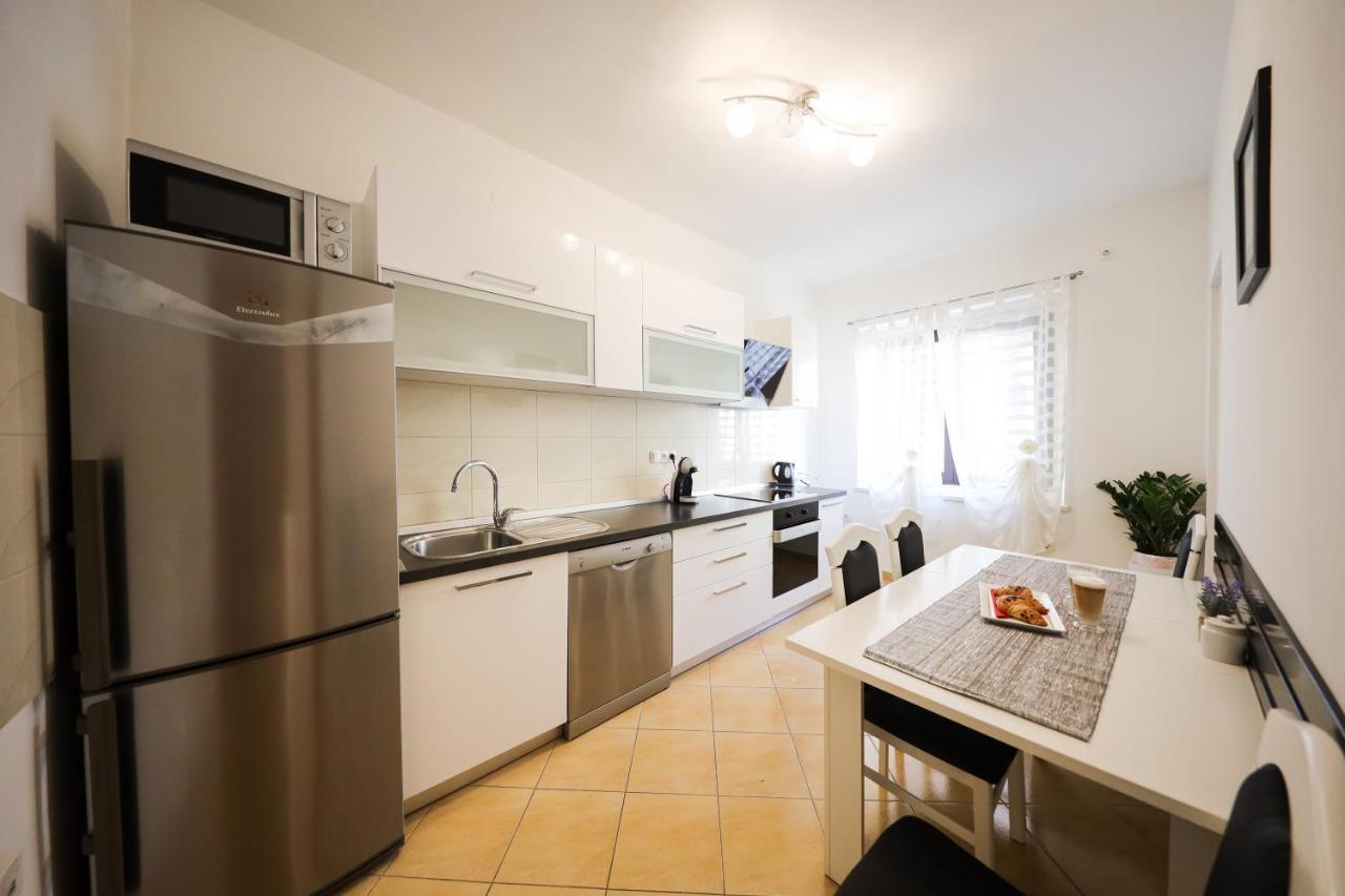 Apartament Zara city center Zewnętrze zdjęcie
