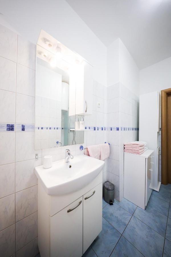 Apartament Zara city center Zewnętrze zdjęcie